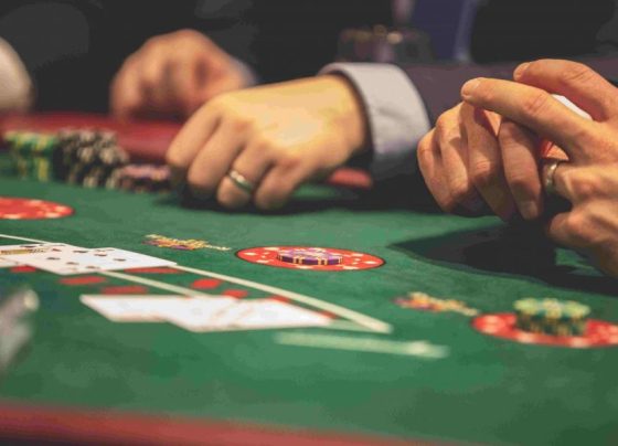 How to Have a Safe Hand While Gambling